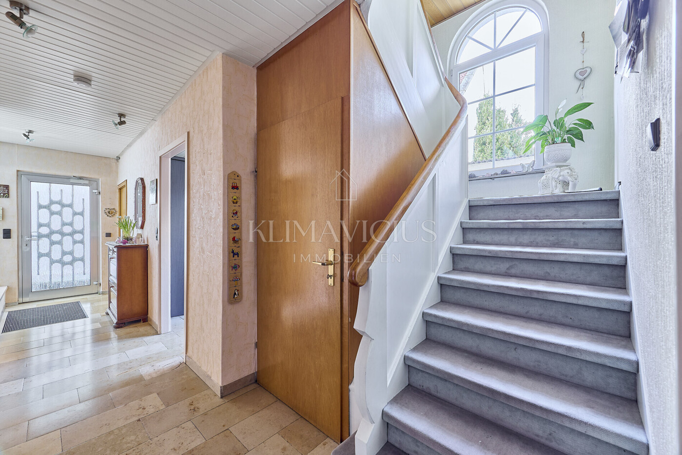 Flur (vorderes Haus)