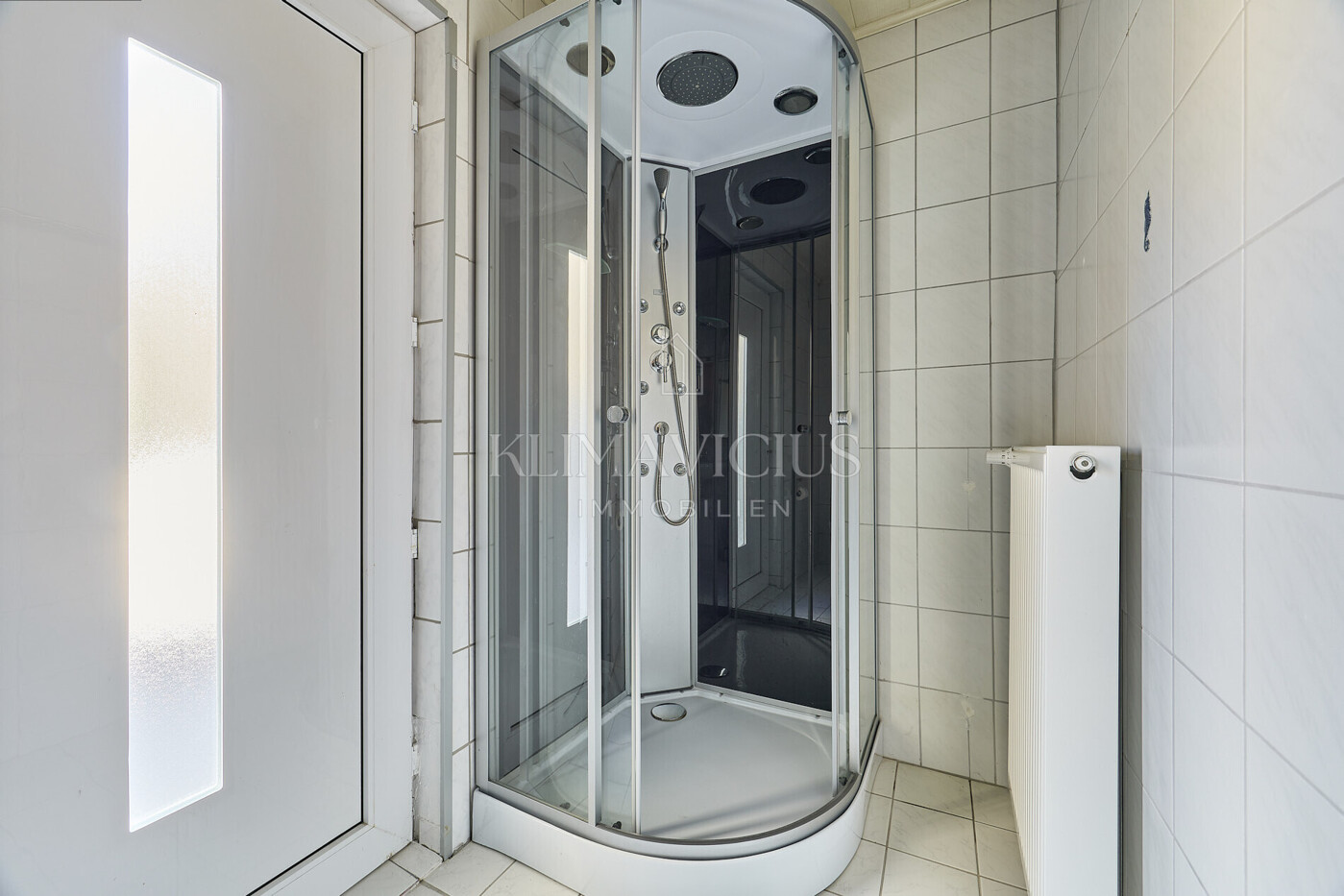 Badezimmer OG (hinteres Haus)