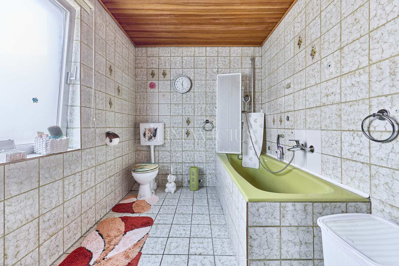 Badezimmer (vorderes Haus)