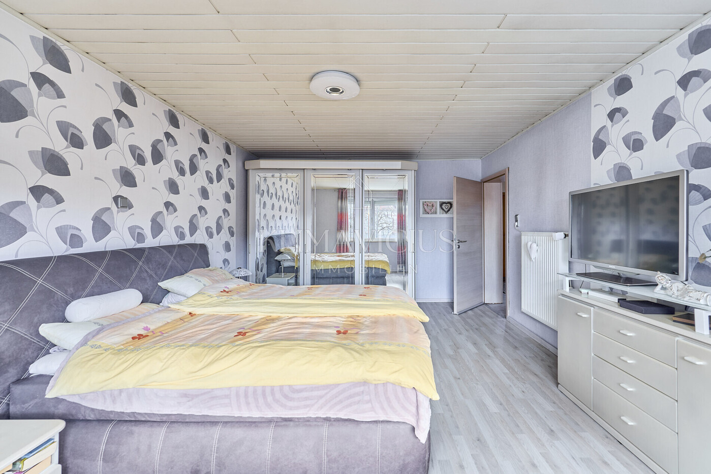 Schlafzimmer (vorderes Haus)