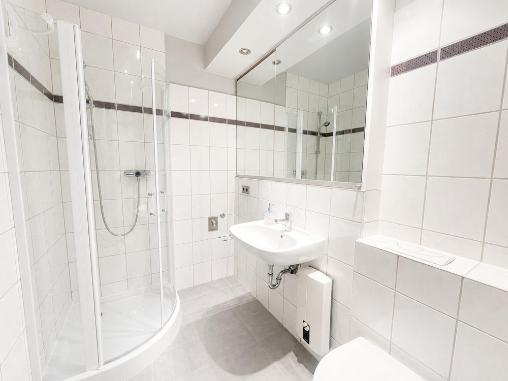 Voll möblierte 1-Zimmer-Wohnung mit Loggia in ruhiger Stadtrandlage von Bad Neuenahr - Photo 4