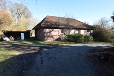 Hof und Carport