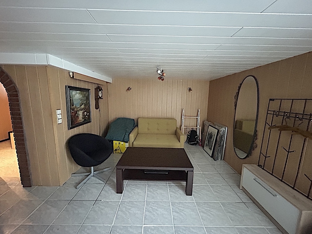 Modernes Reihenhaus mit insgesamt 3 1/2 Räumen, Keller und ausgebautem großen D ... - Photo 2
