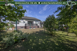 Garten und Hausrückseite