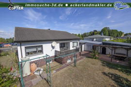Hausrückseite mit Terrasse