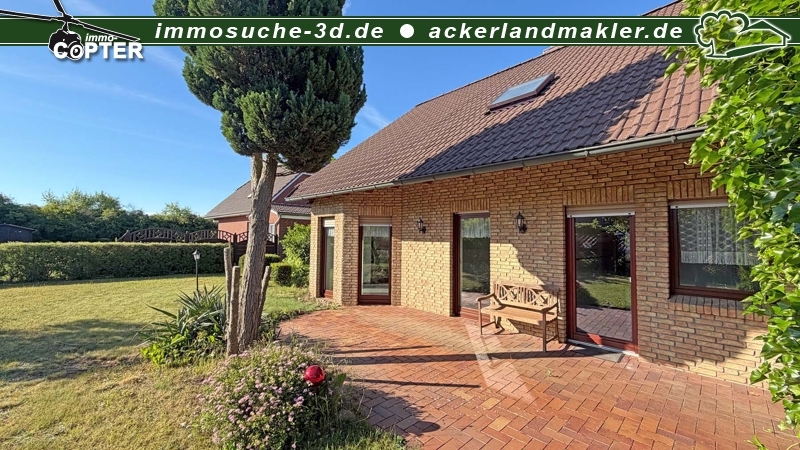 Hausrückseite Terrasse