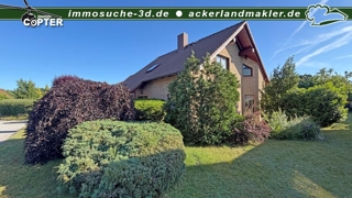 Haus Front rechts