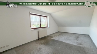 Schlafzimmer DG