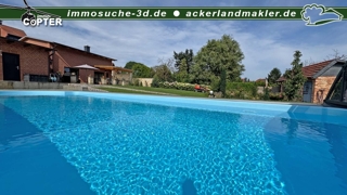 Poolansicht 2