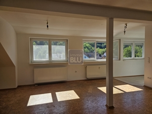 Sehr helle Wohnung