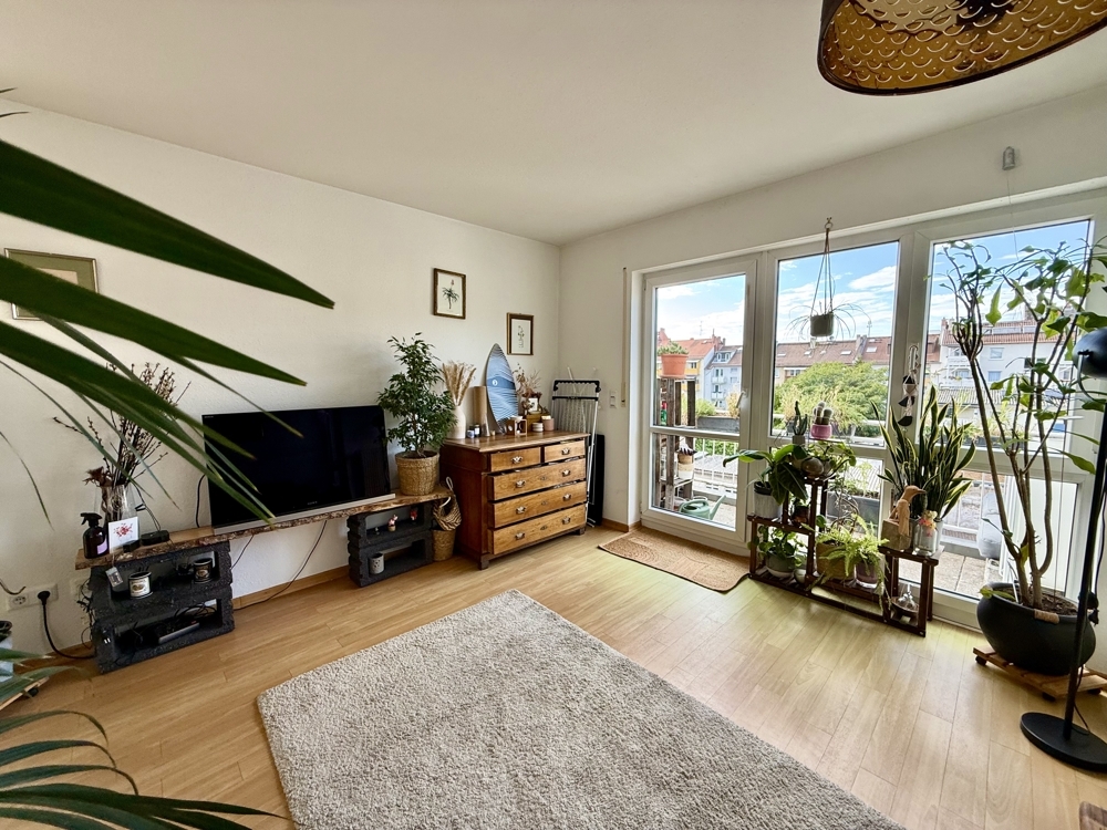 Sonnenhelle 3 Zi. Wohnung mit Balkon und Einbauküche in der Mainzer Neustadt - Photo 1