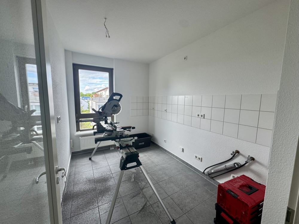 Sonnenhelle 2 Zi.-Wohnung mit Tageslichtbad plus Stellplatz mit Wallbox! - Photo 3