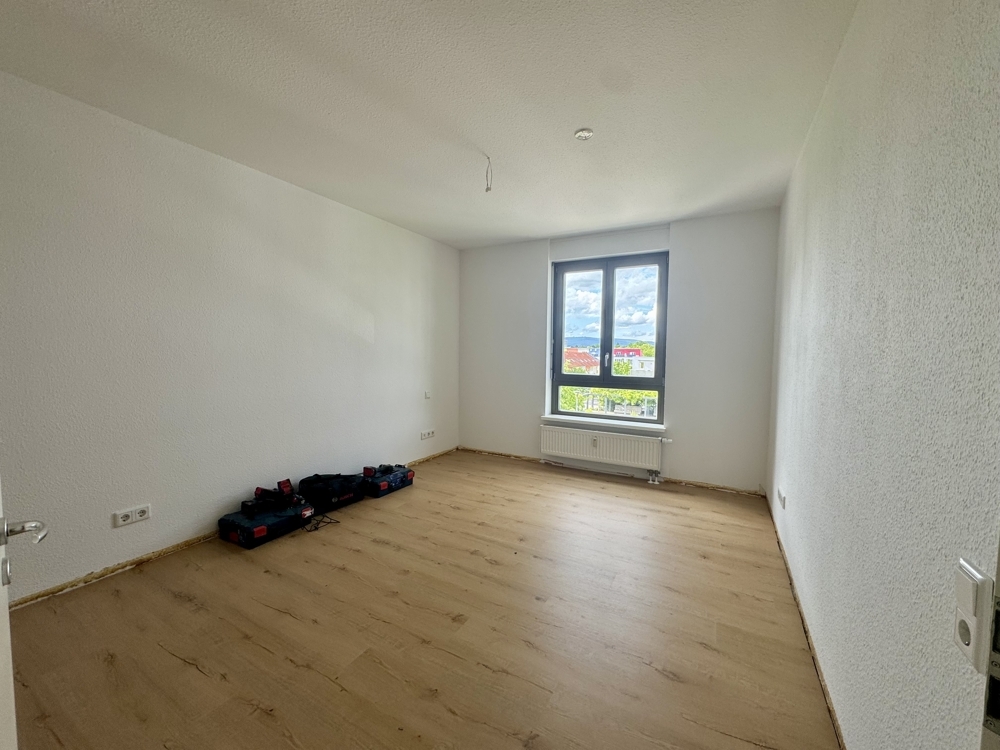 Sonnenhelle 2 Zi.-Wohnung mit Tageslichtbad plus Stellplatz mit Wallbox! - Photo 5
