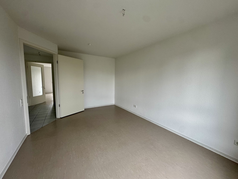 Sonnenhelle 2 Zi.-Wohnung mit Tageslichtbad plus Stellplatz mit Wallbox! - Photo 3