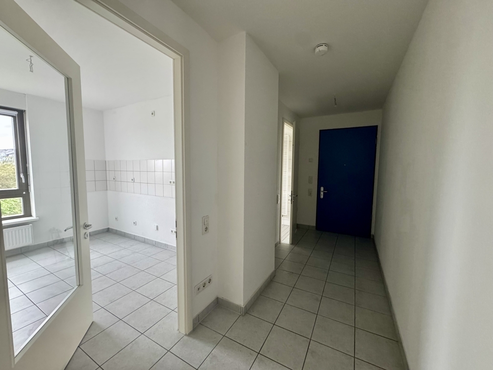 Sonnenhelle 2 Zi.-Wohnung mit Tageslichtbad plus Stellplatz mit Wallbox! - Photo 2