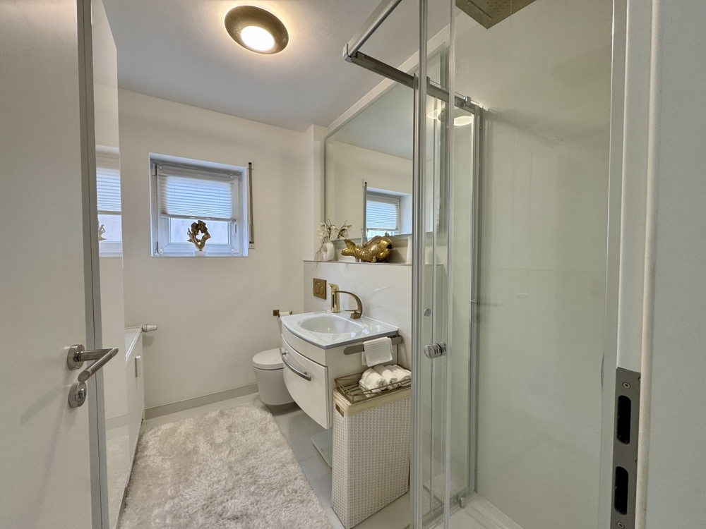 Neuwertige 2-Zi.-Designer-Wohnung in Nackenheim – inklusive Stellplatz - Photo 5