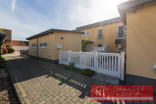 Außenansicht/ Vorgarten