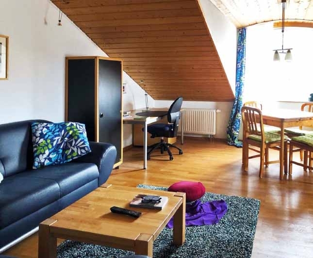 Attraktive möblierte Zwei-Zimmer-Dachwohnung - Foto 1