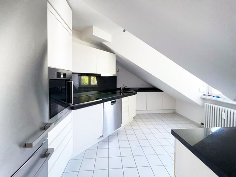 Sehr gehobene 3,5-Zimmer-Wohnung mit Garage - Foto 3