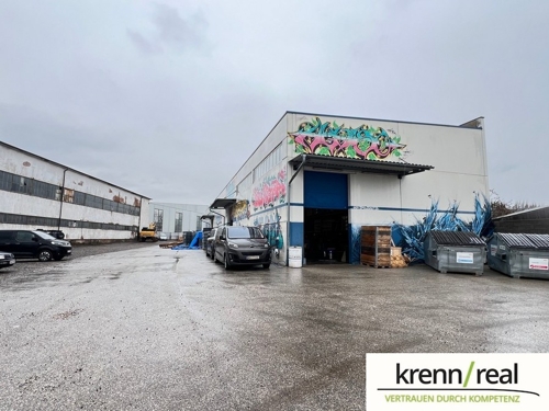 Außenansicht Halle und Freifläche