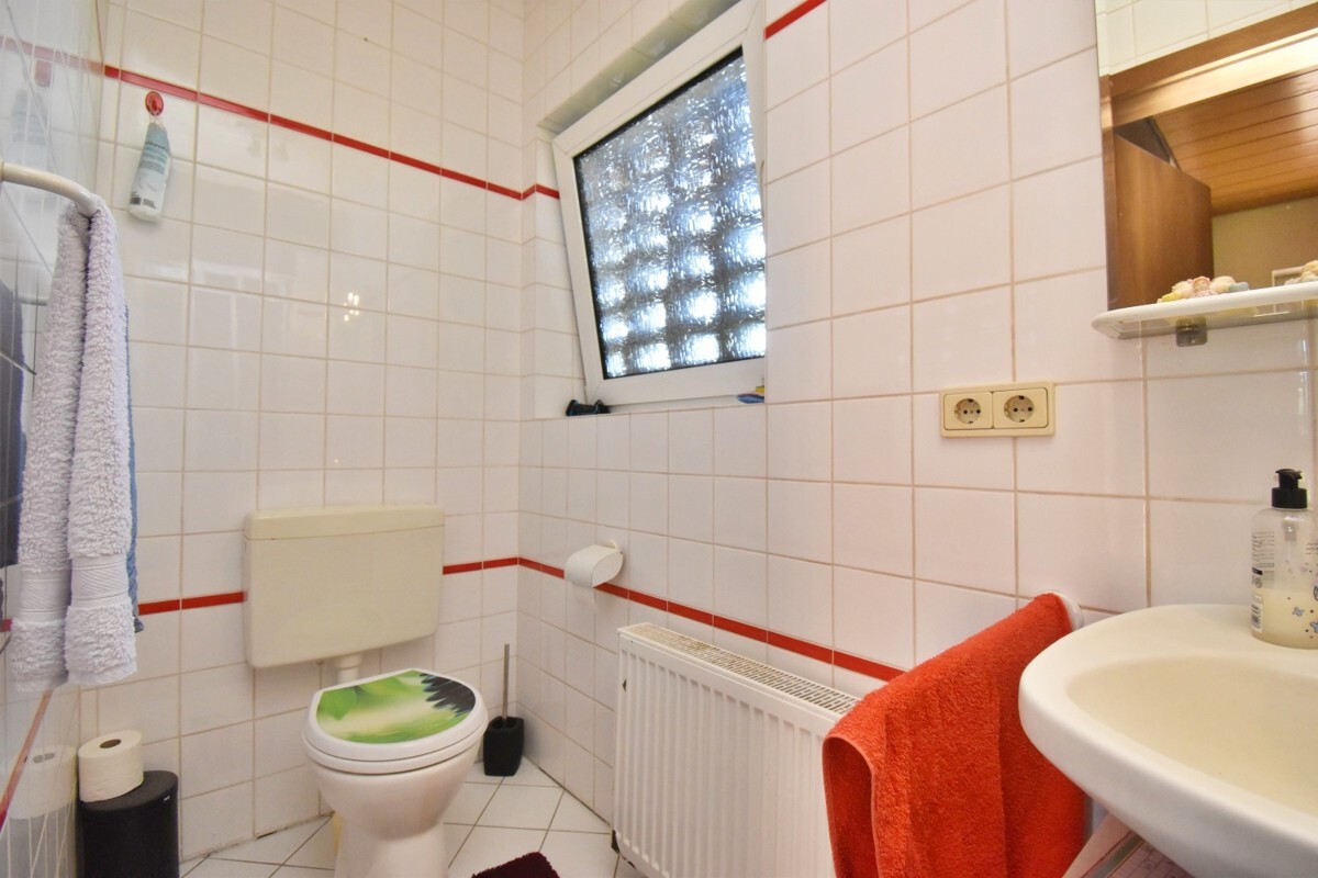 Badezimmer mit Dusche