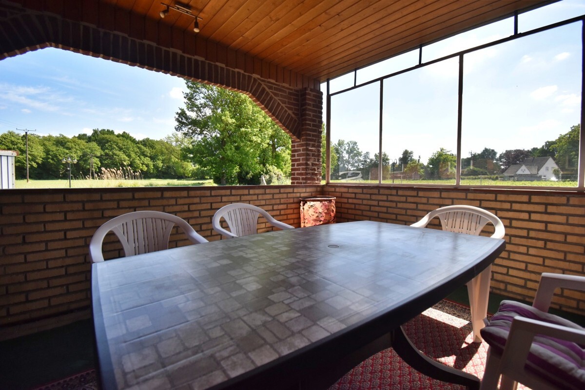 überdachte Terrasse