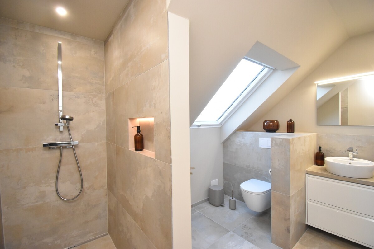 Badezimmer mit Fußbodenheizung