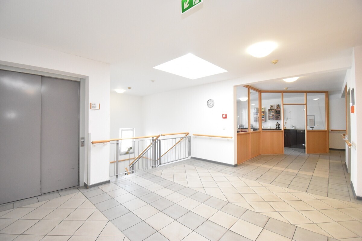 Treppenaufgang im 2. OG