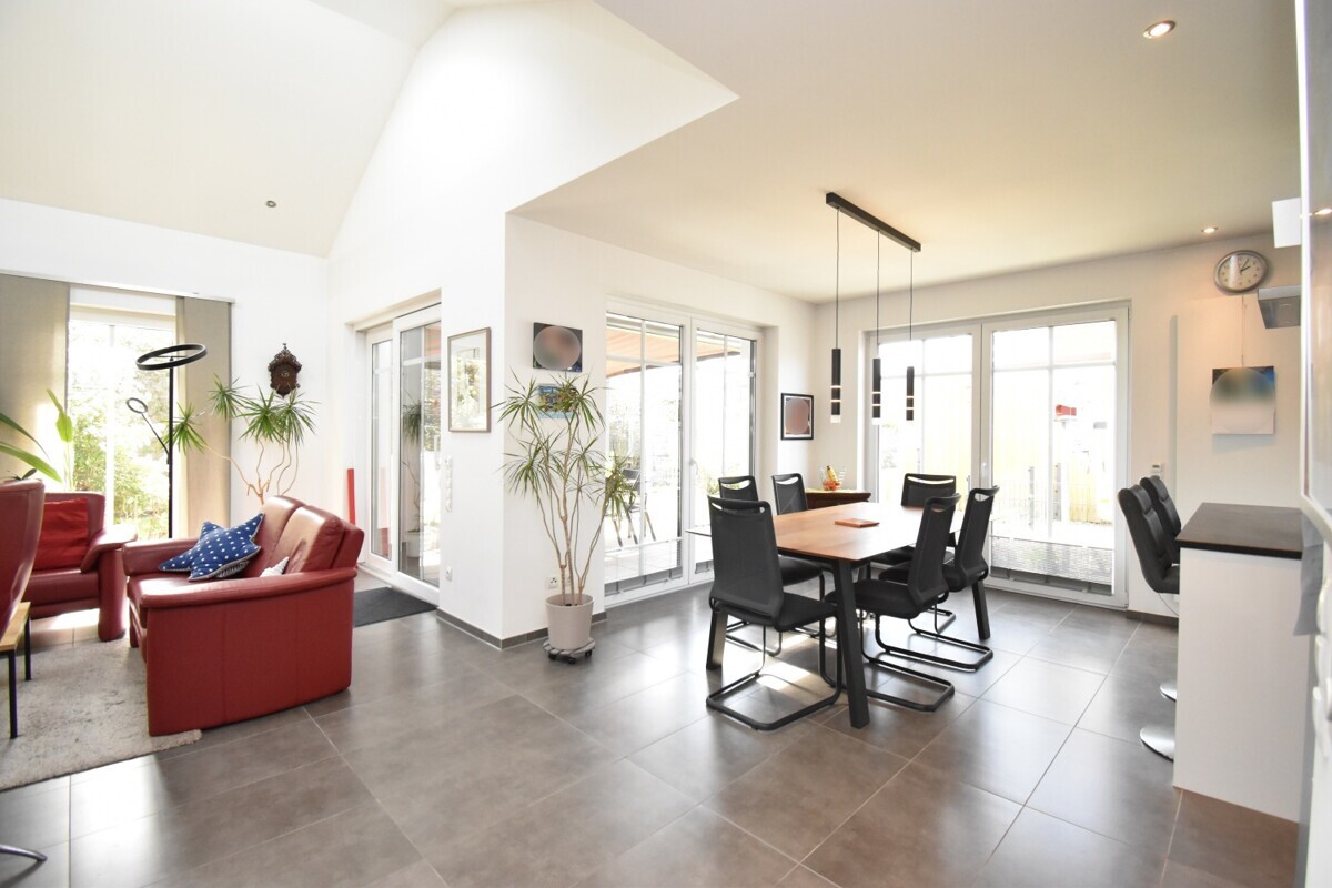 Wohn-, Ess- und Kochbereich