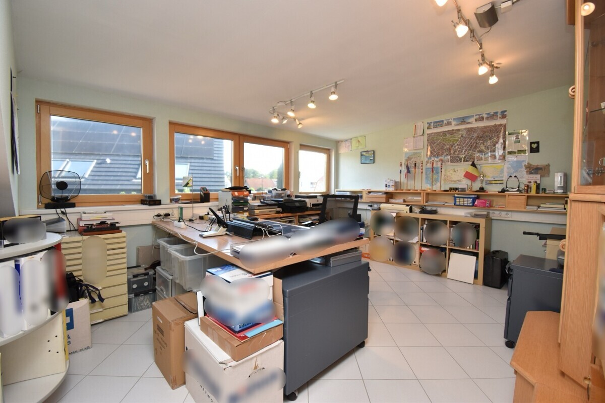 DG: Schlafzimmer 4, aktuell Büro