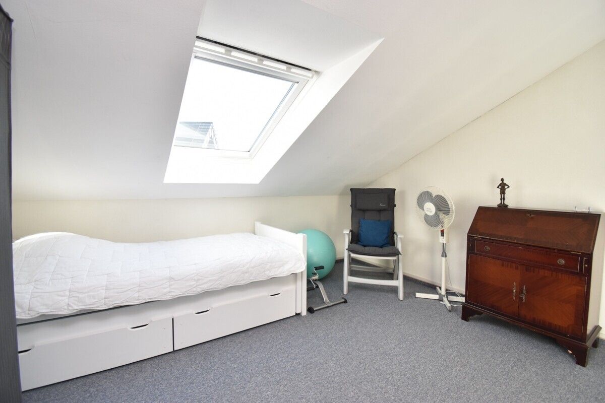DG: Schlafzimmer 1