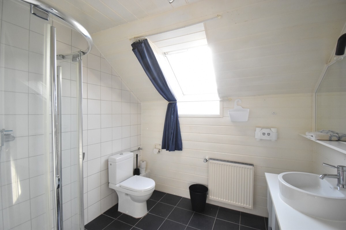 Badezimmer im Dachgeschoss