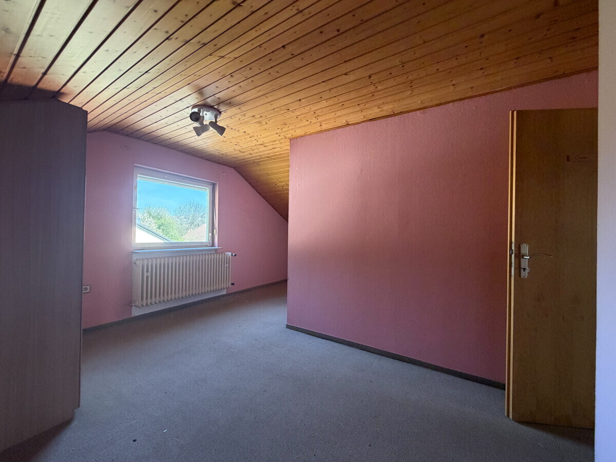Zimmer 2 OG