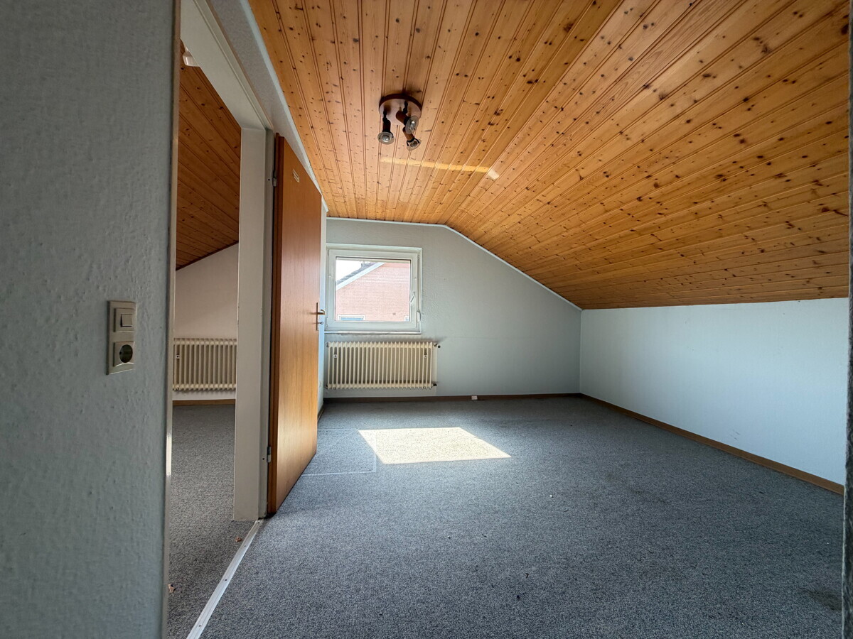 Zimmer 1 OG