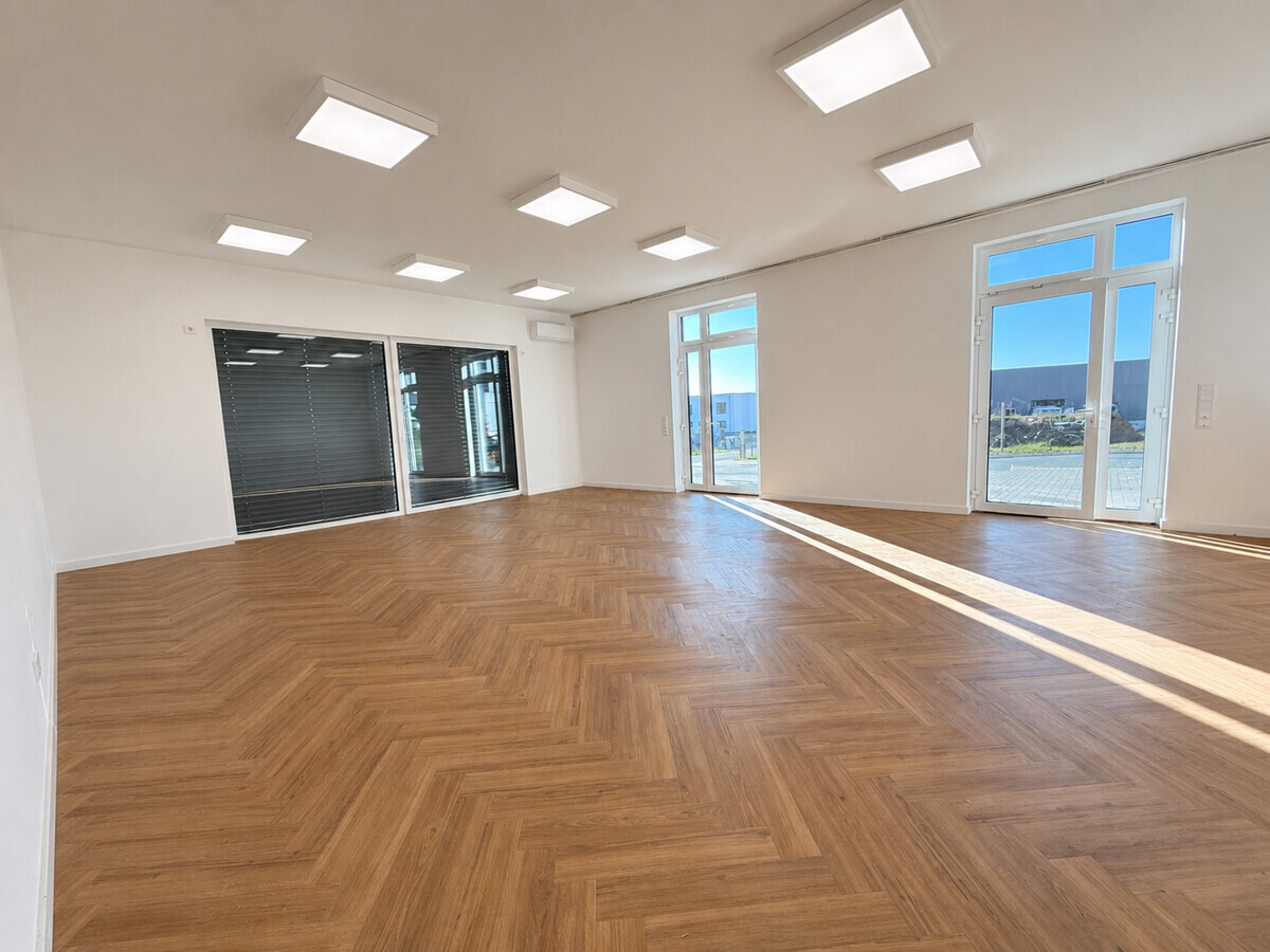 Laden/ Büro