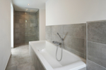 ca. 12 m² großes Badezimmer