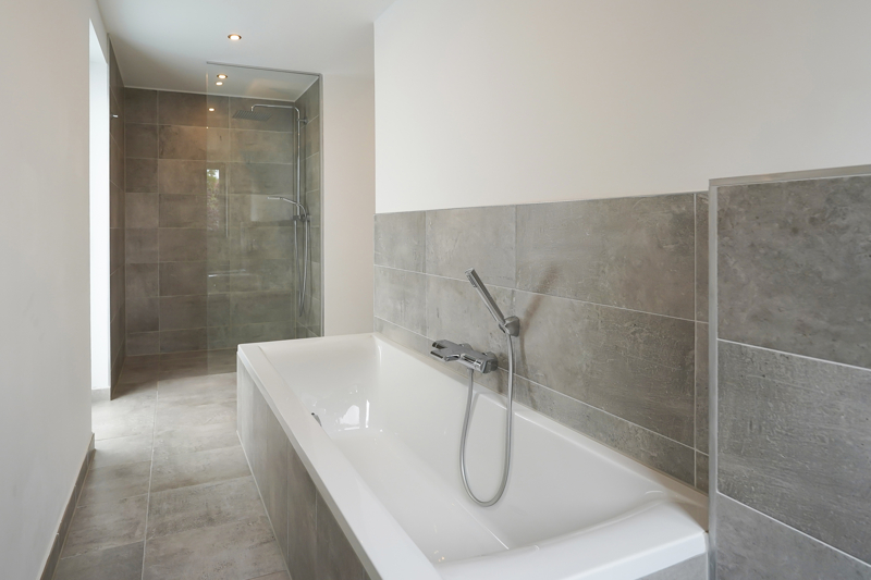 ca. 12 m² großes Badezimmer
