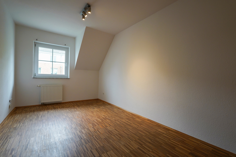 Arbeits-, Schlaf-, Kinderzimmer 3