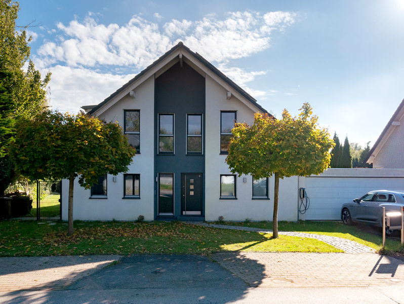Hausansicht von der Straße