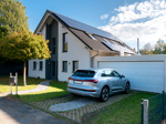 Haus und Garage  Haus und Garage