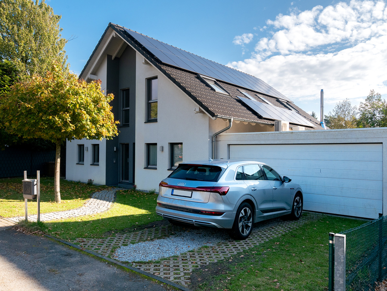 Haus und Garage
