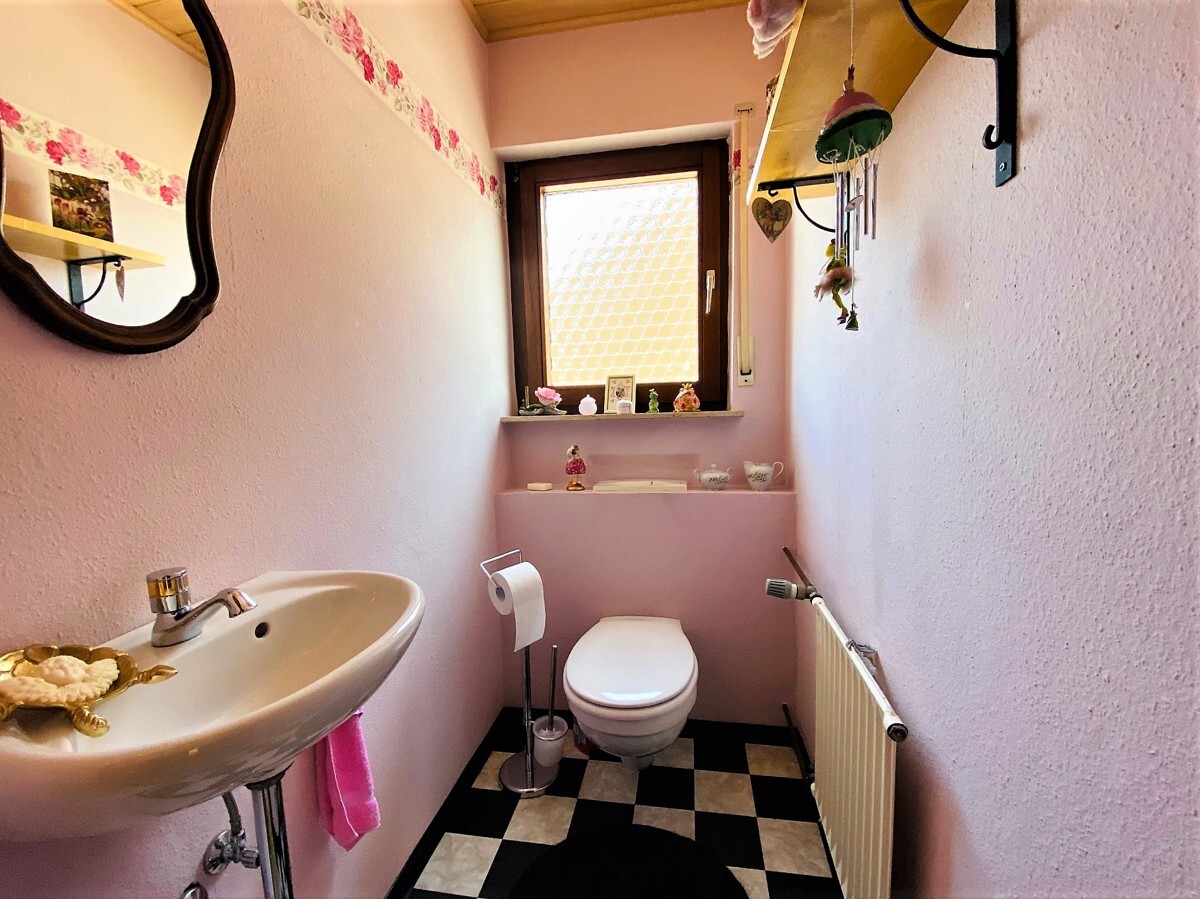 Tageslicht-Gäste-WC_OG