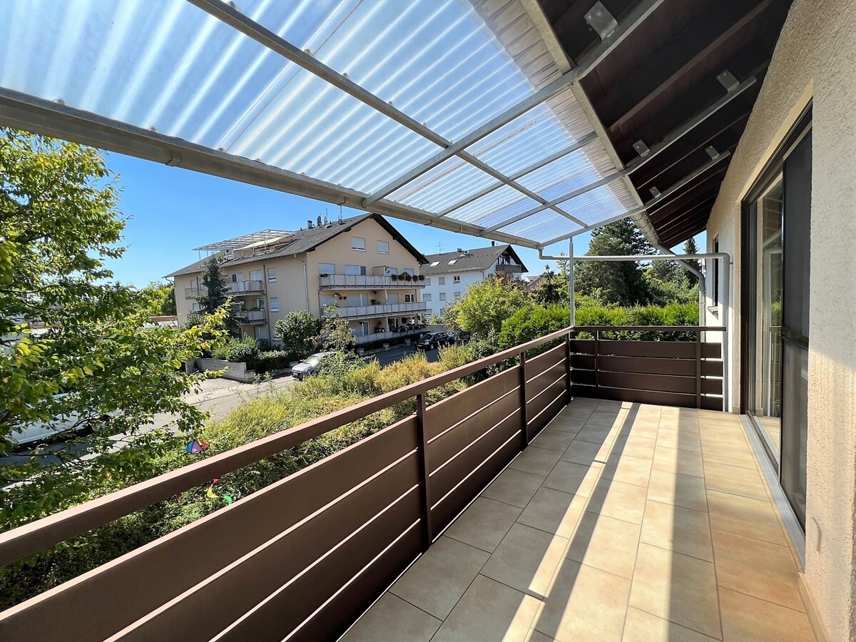 Überdachter Balkon
