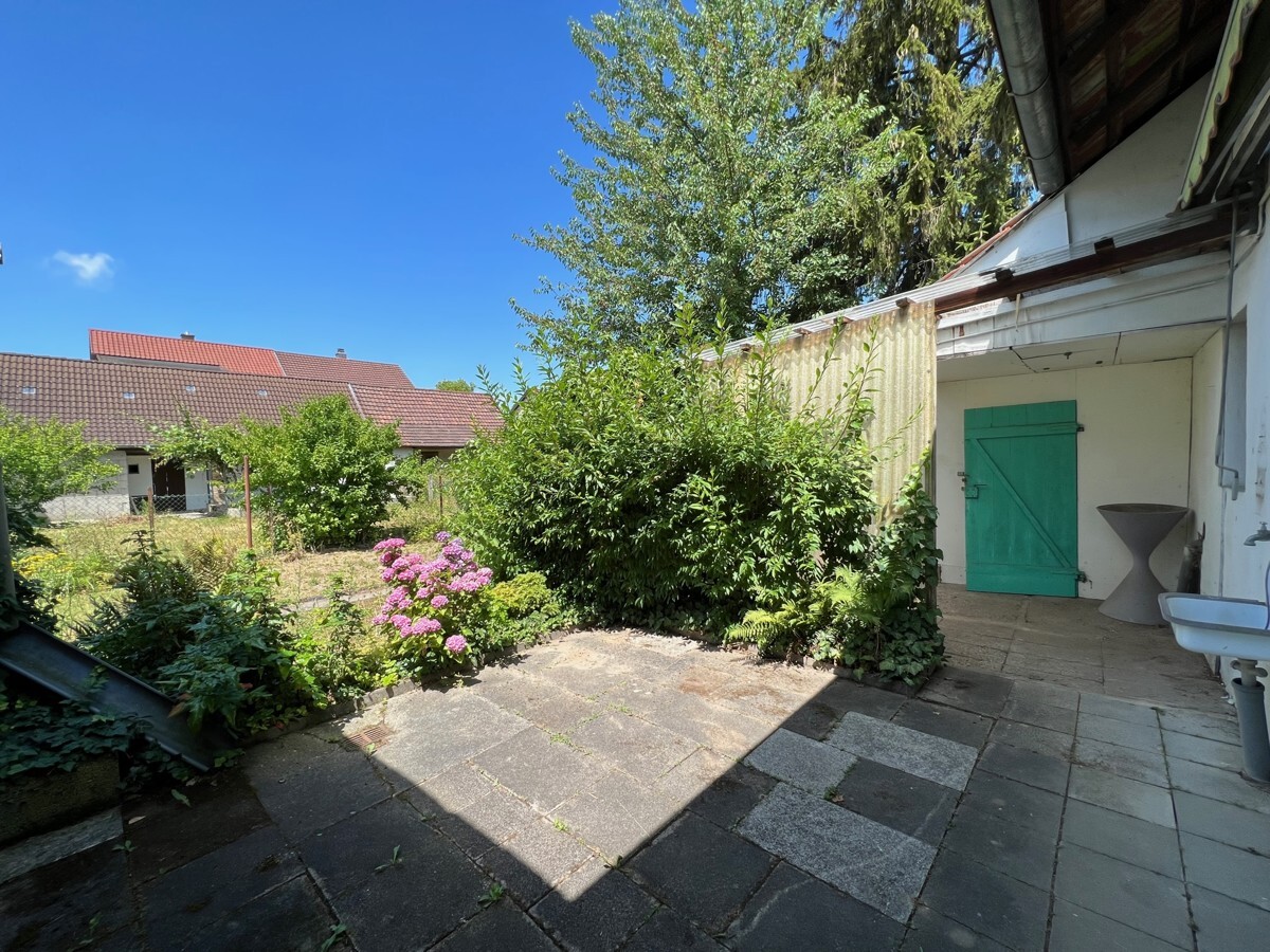 Pergola mit Sitzplatz