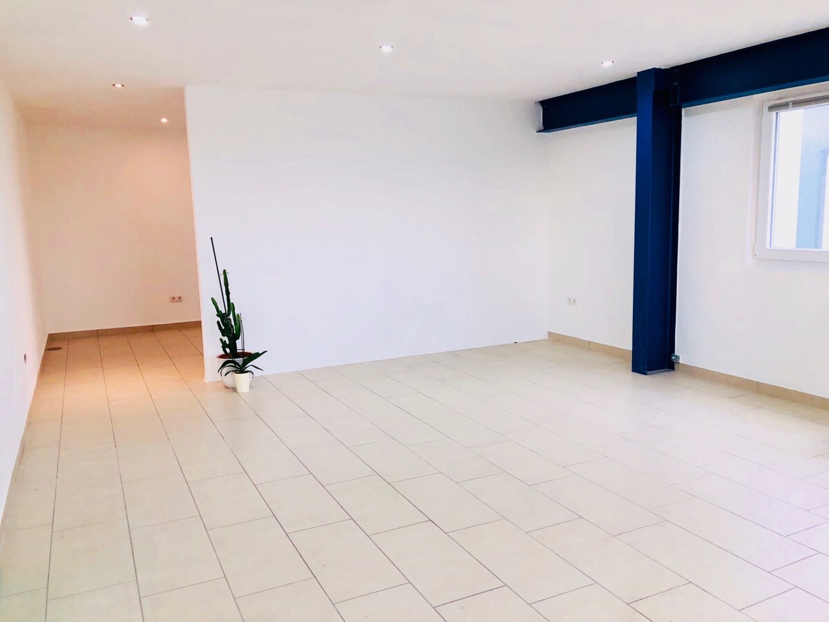 Büro- Praxisraum1