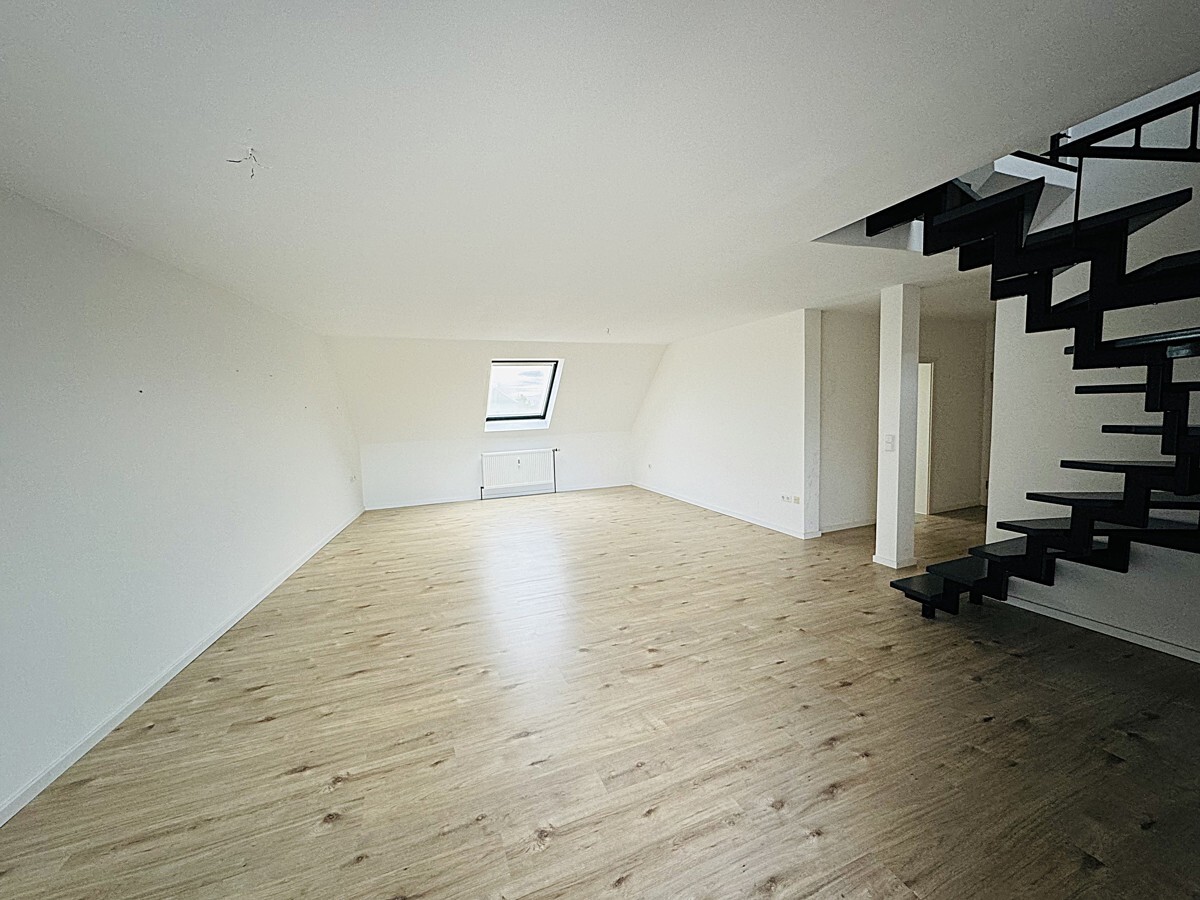 Großes, helles Wohnzimmer2