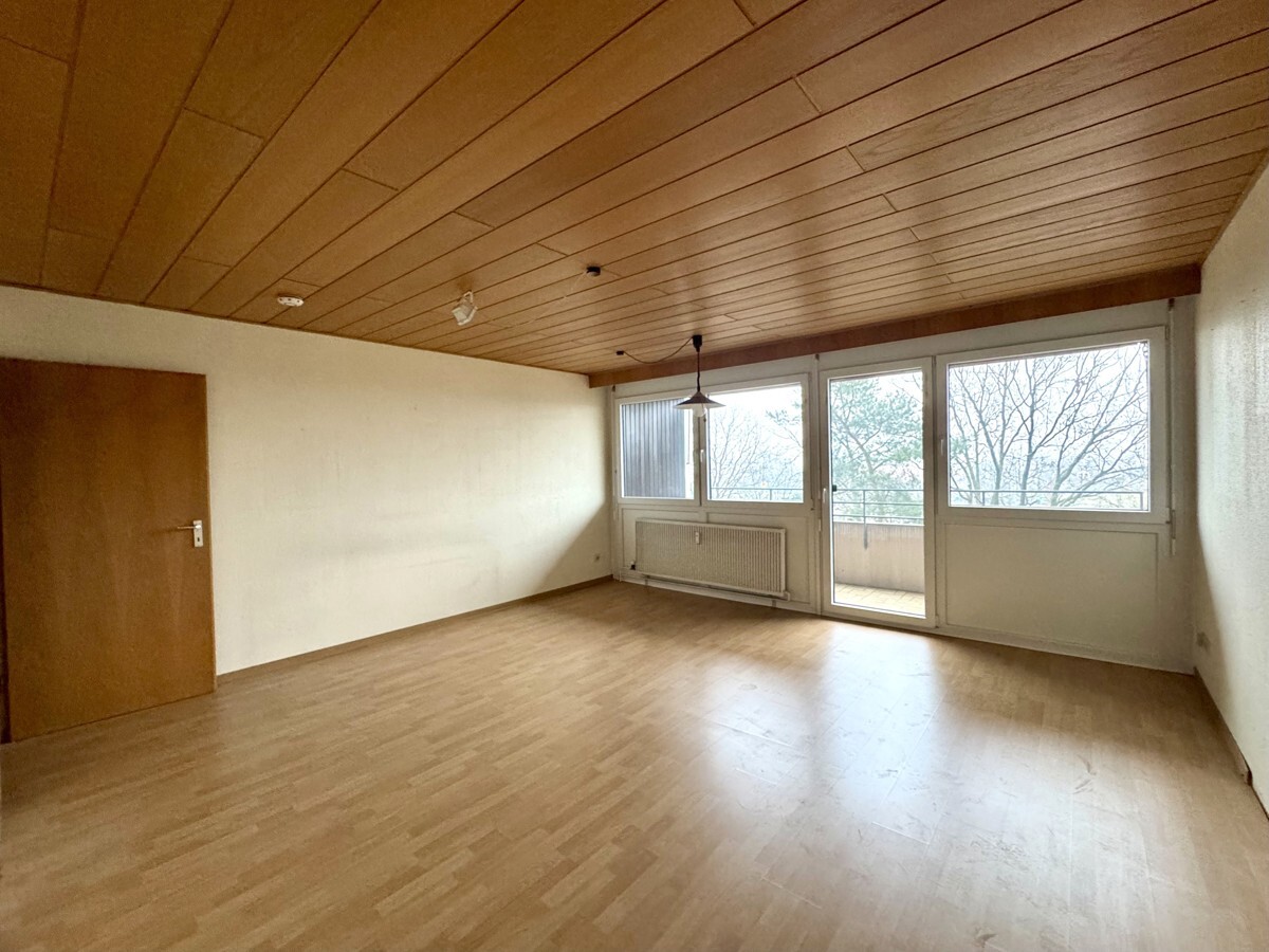 Wohn-, Ess-, Schlafzimmer