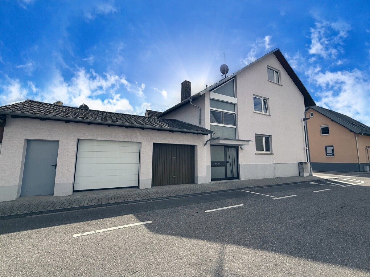 Hausansicht_Komplett