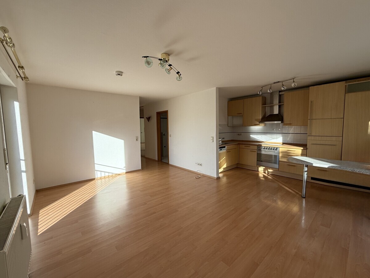 Helles Wohn- Esszimmer