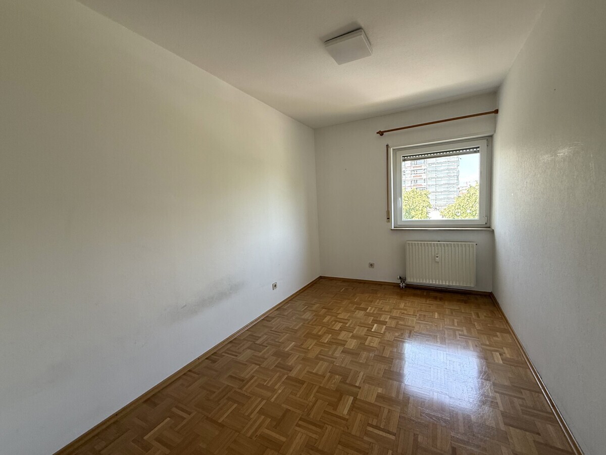 Kinderzimmer/ Büro